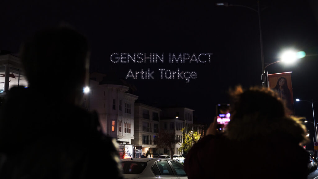 Görsel 5: Genshin Impact Türkçe Dilinin Eklenişini Drone Işık Gösterisiyle Kutladı - Oyun Haberleri - Oyun Dijital
